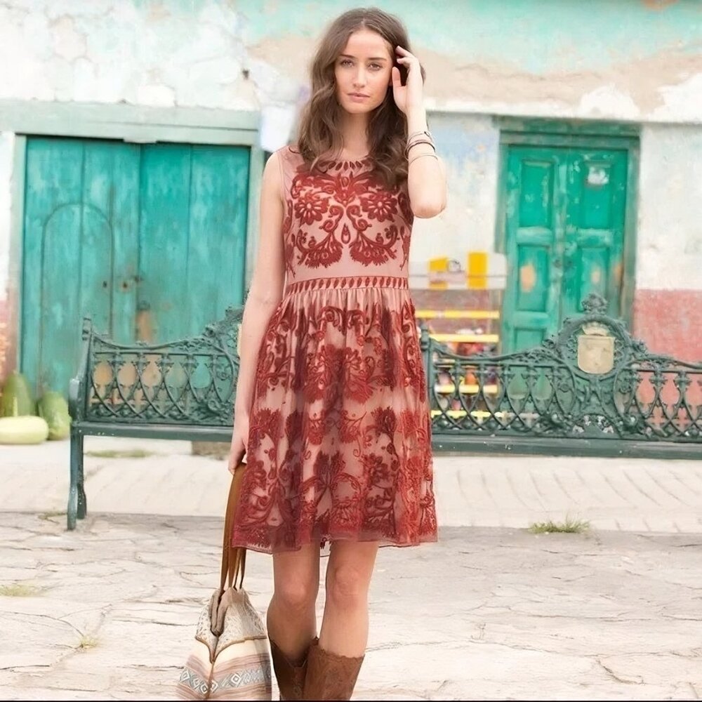 Sundance Love at First Sight Lace Dress (size 2)